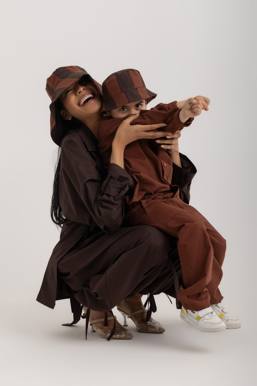 Coucou Reversible Bucket Hat- Deep Brown Oxford