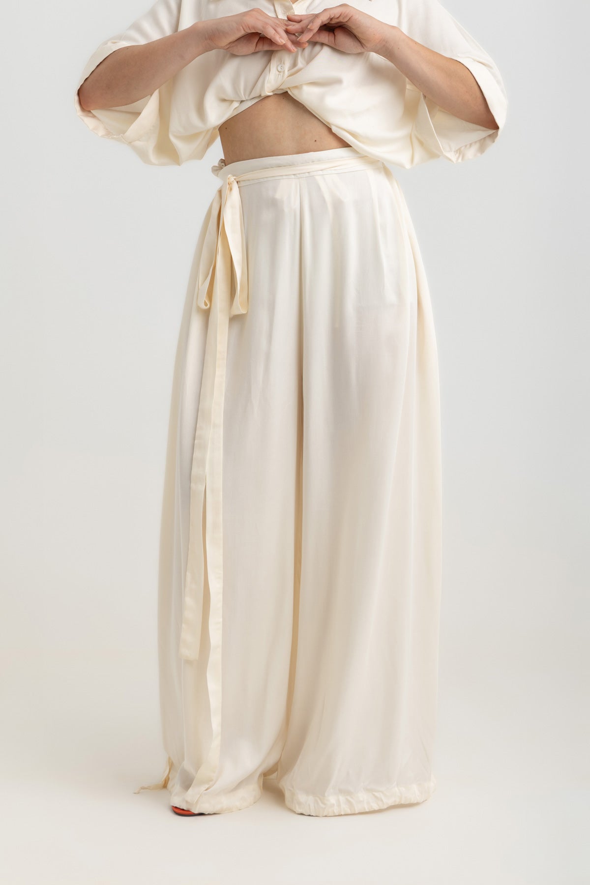 Magic Pants with Slit - Offwhite